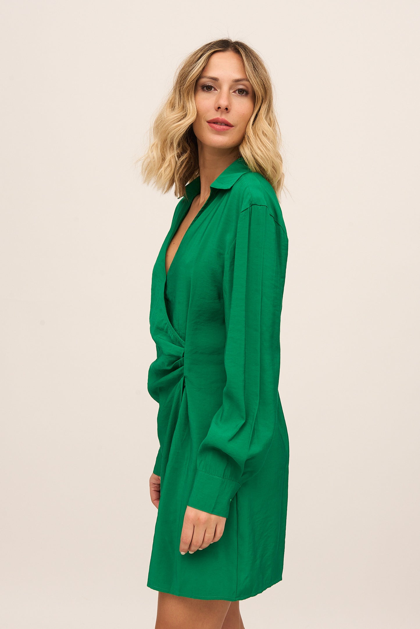 Vestido Corto Verde Cruzado Lateral